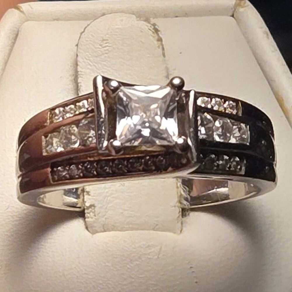 Sparkly Vintage Sterling Silver Ring Sz 9.5